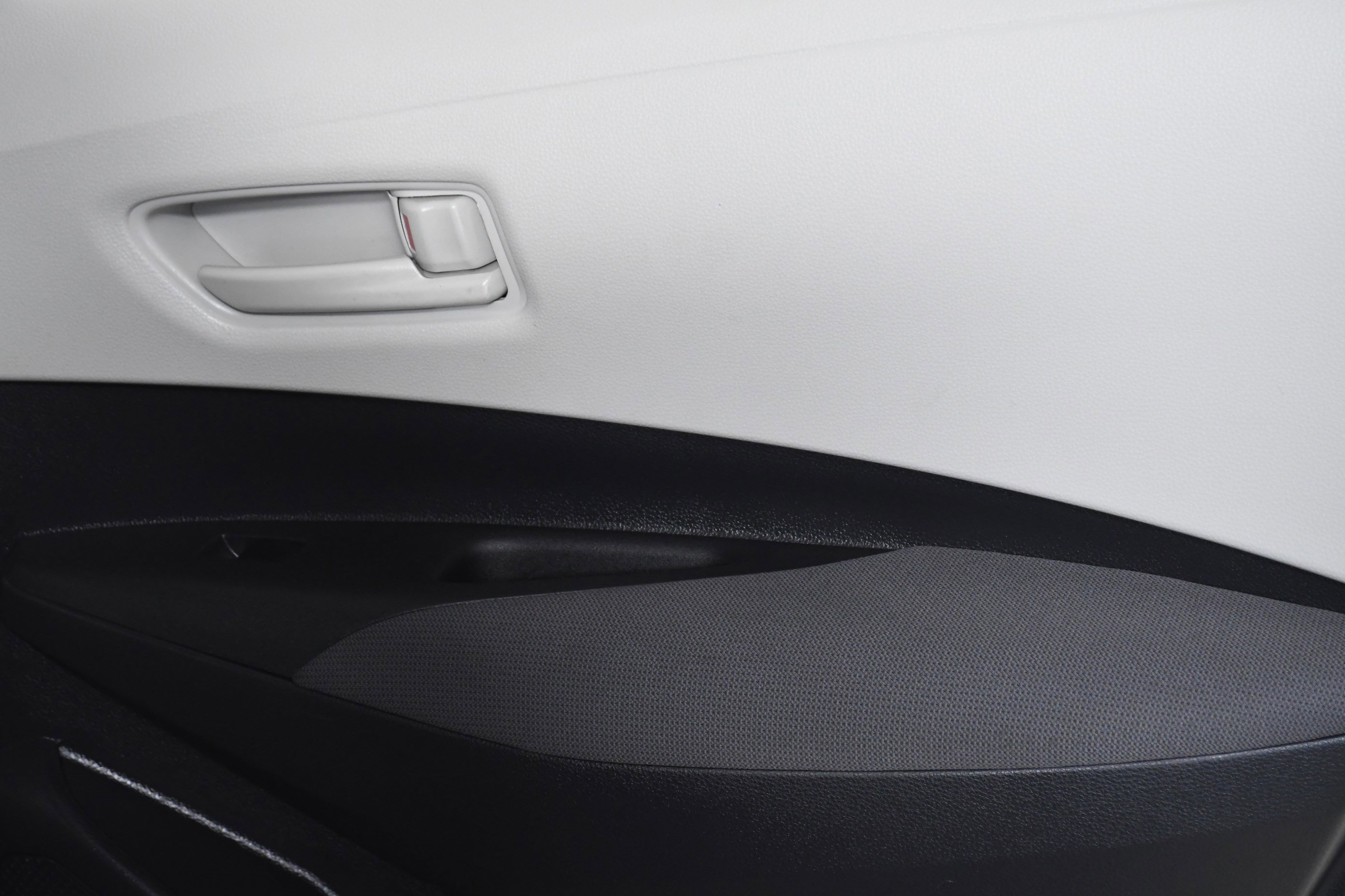 Used 2025 Toyota Corolla LE image 25