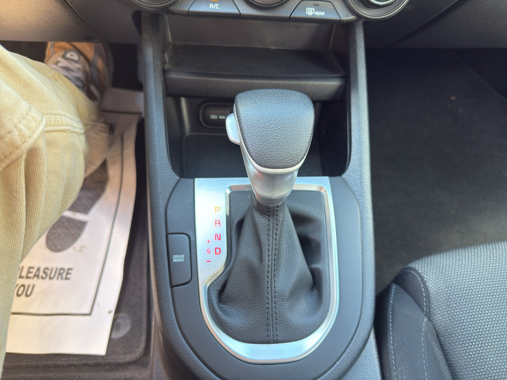 Used 2023 Kia Forte LXS w/ LXS Technology Package FWD image 19
