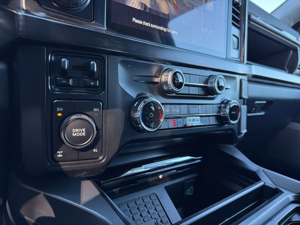 New 2026 Ford F350 Lariat w/ Black Appearance Package image 36
