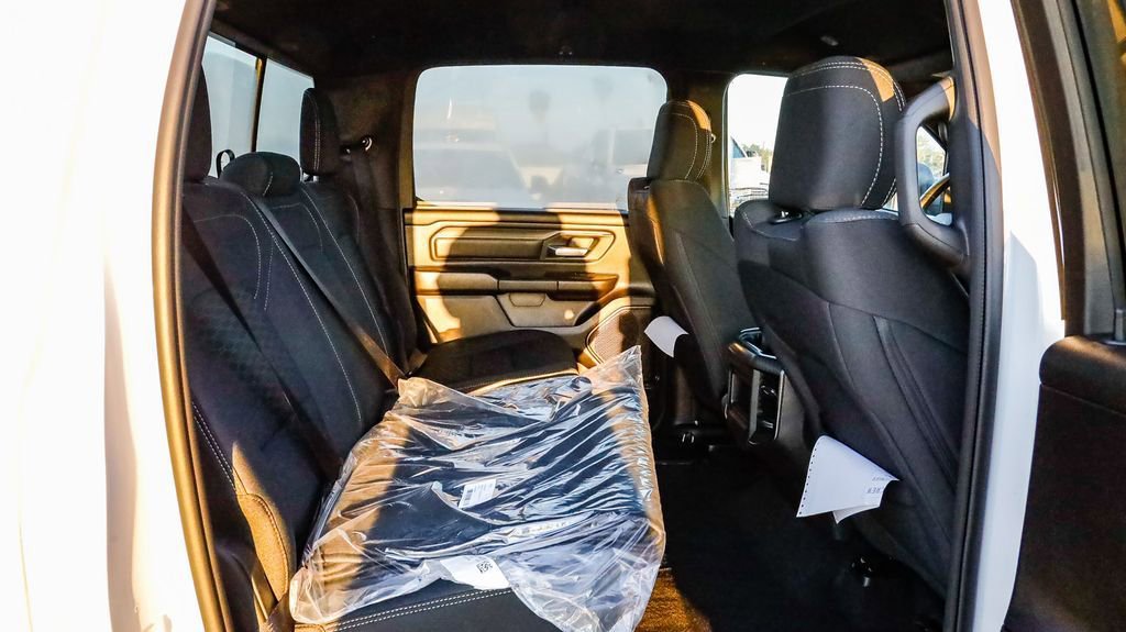 New 2026 RAM 1500 Express AWD/4WD image 19