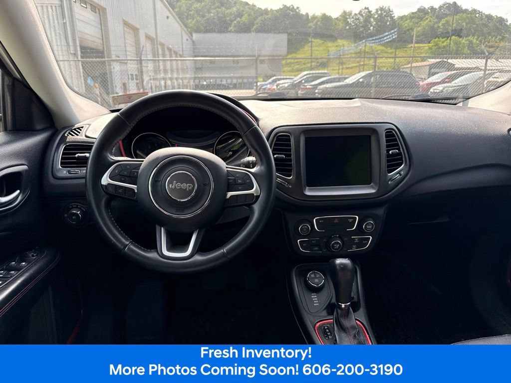 Used 2018 Jeep Compass Trailhawk AWD/4WD image 8