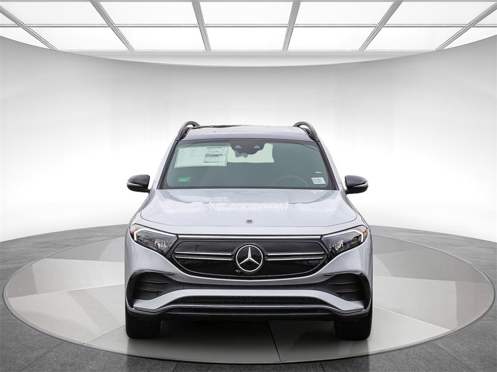 Used 2023 Mercedes-Benz EQB 350 4MATIC SUV image 6