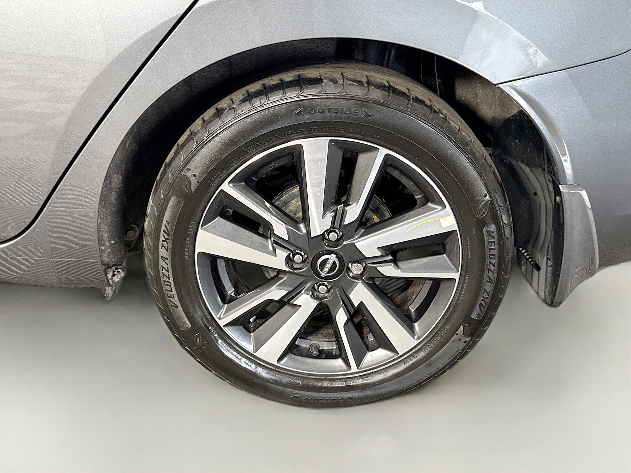 Used 2025 Nissan Versa SV w/ Trunk Package image 37