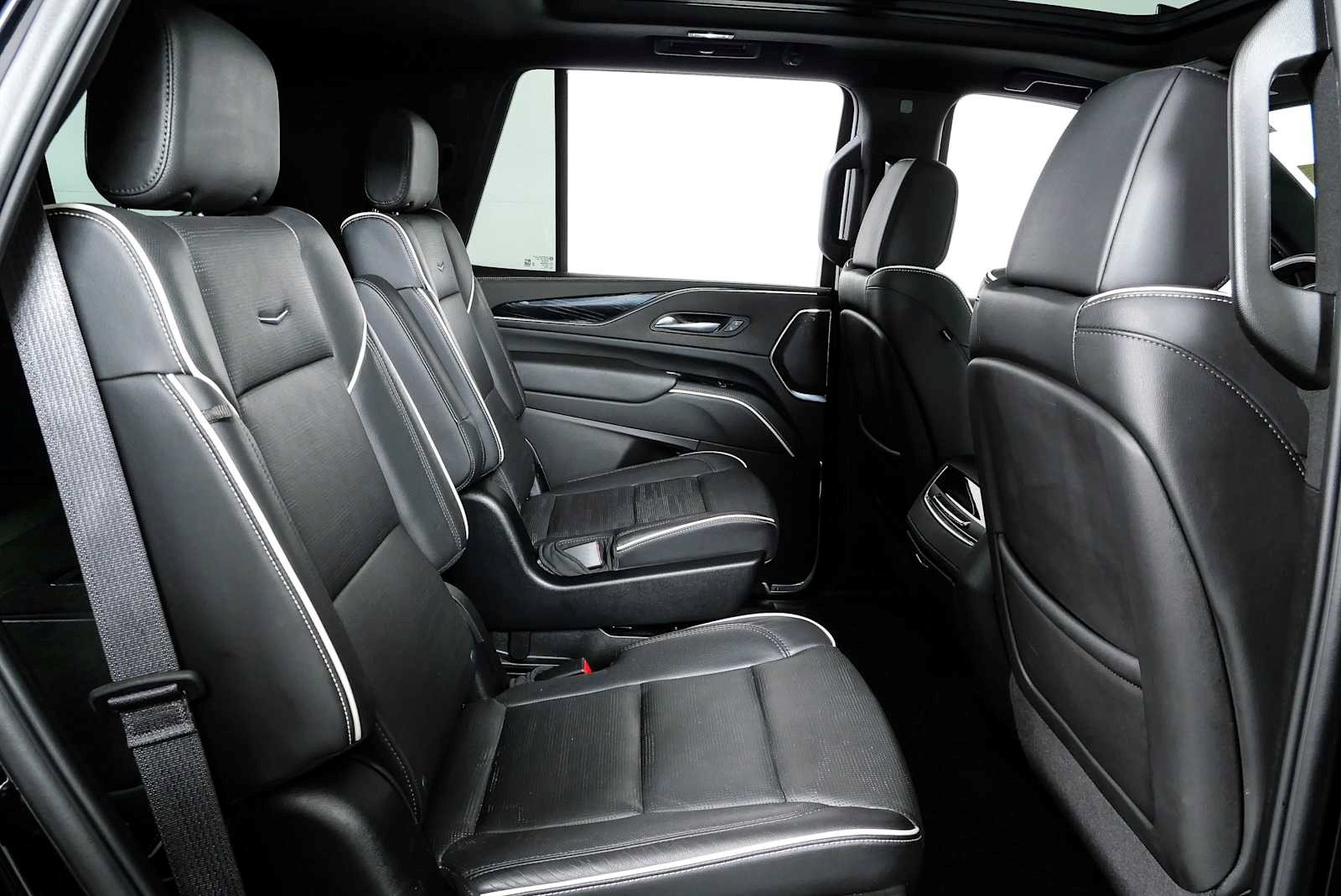 Certified 2024 Cadillac Escalade Sport AWD/4WD image 19