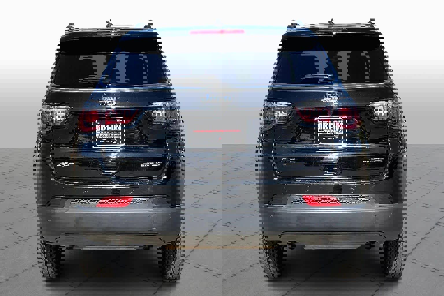 Used 2025 Jeep Compass Limited image 5