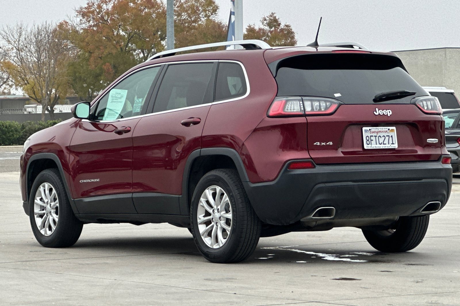 Used 2019 Jeep Cherokee Latitude w/ Popular Appearance Group image 4