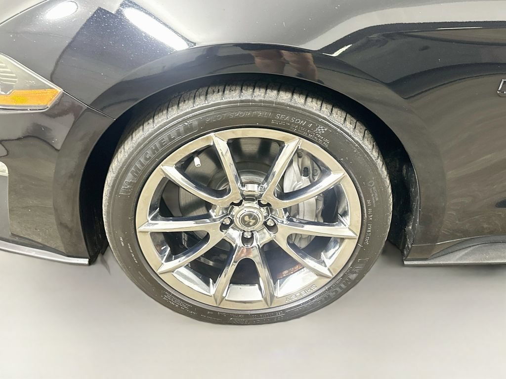Used 2019 Ford Mustang GT Premium w/ Black Accent Package RWD image 8