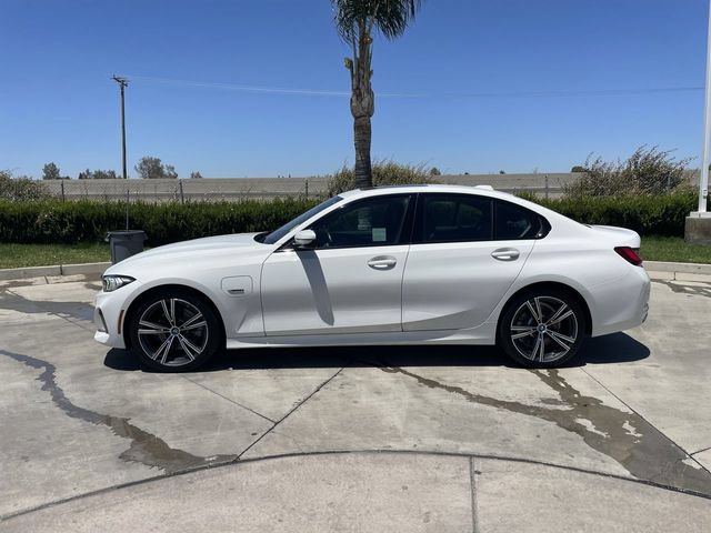 Used 2023 BMW 330e RWD image 5