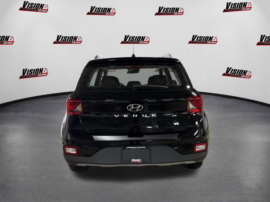 Certified 2026 Hyundai Venue SEL FWD image 6