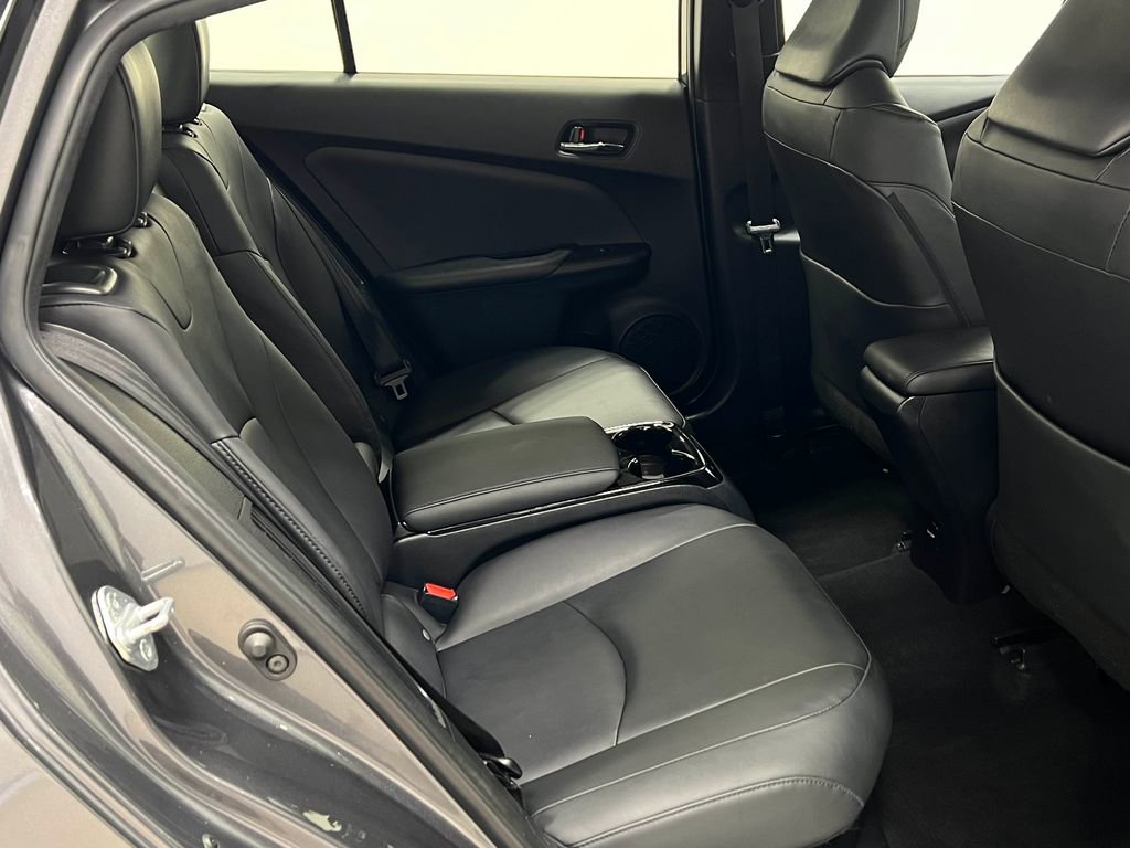 Used 2017 Toyota Prius Prime Advanced FWD image 31