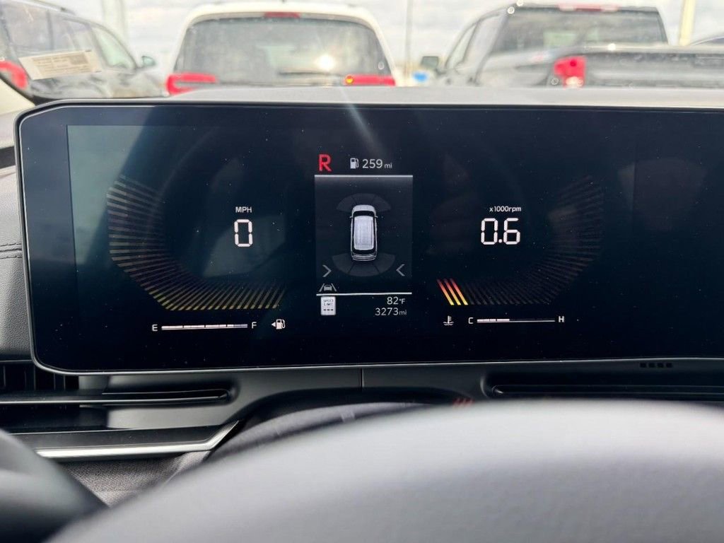 Used 2026 Kia Carnival EX image 24