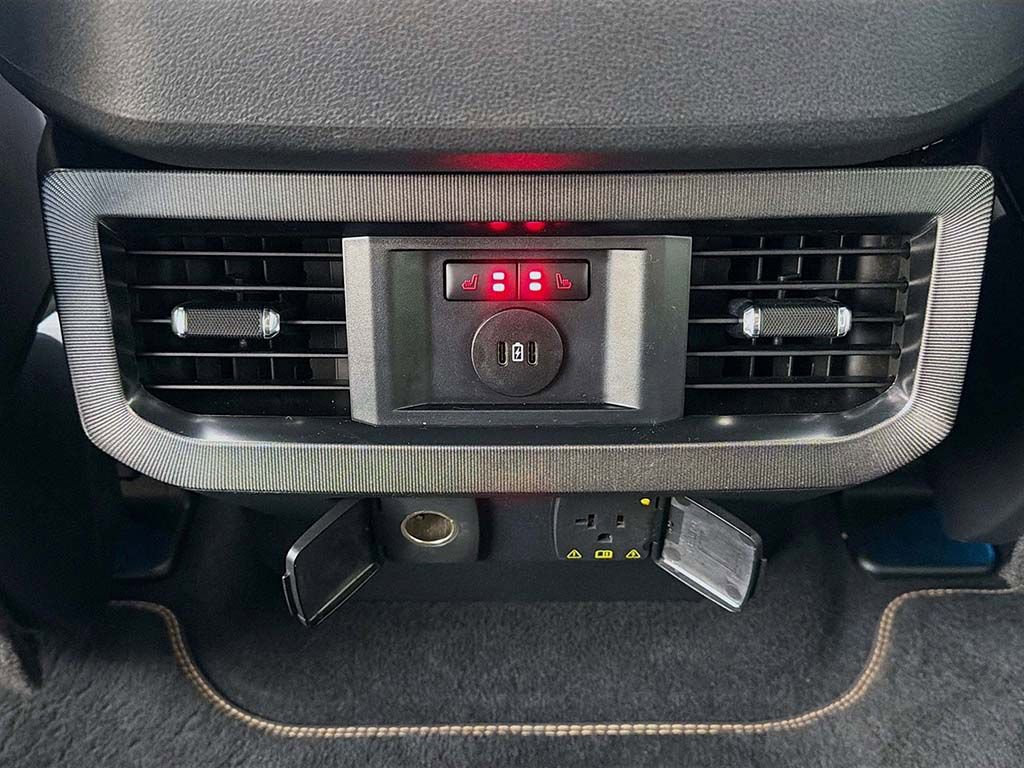 Used 2024 Ford F350 Platinum image 42