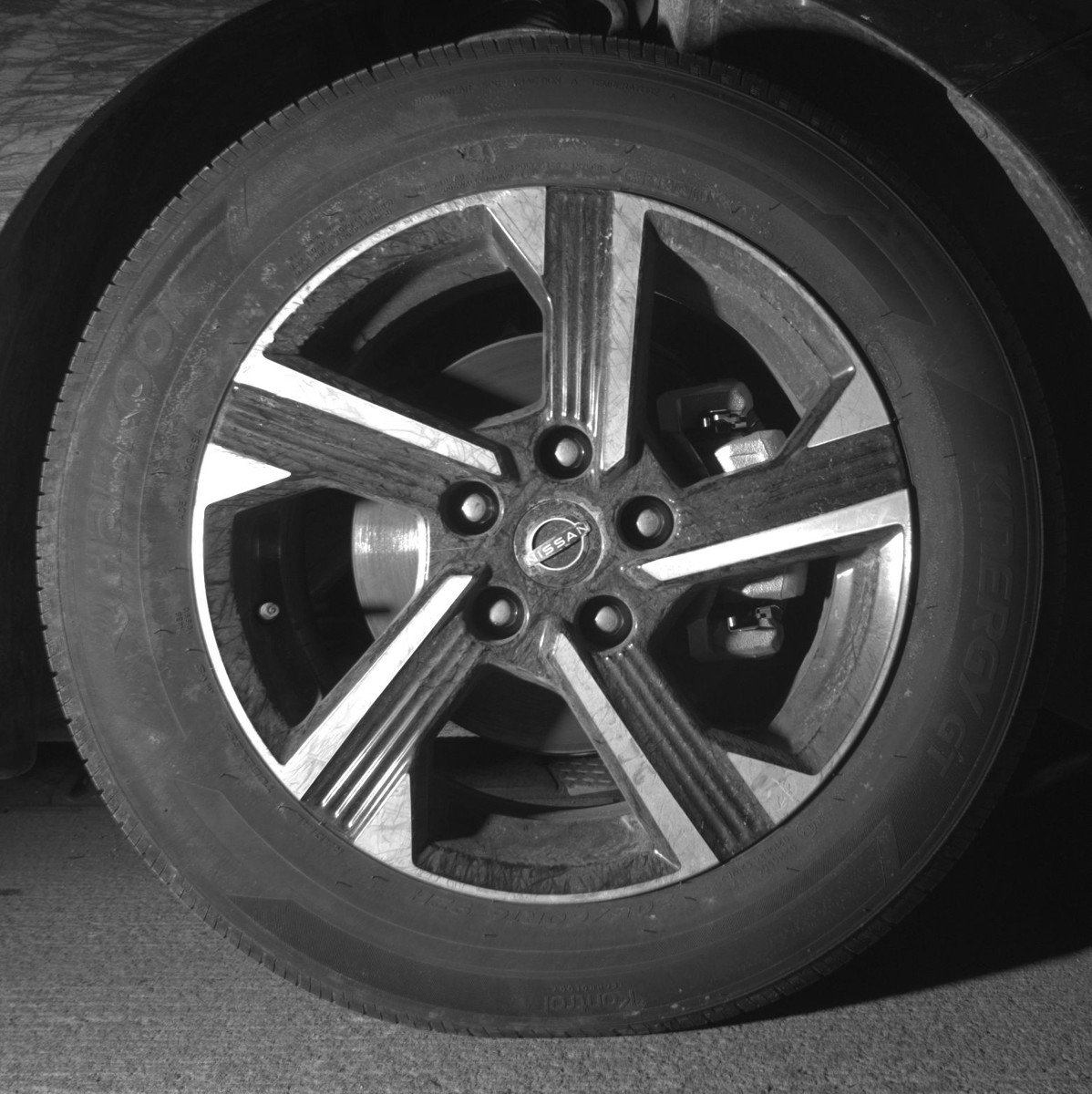 Used 2025 Nissan Sentra SV FWD image 13