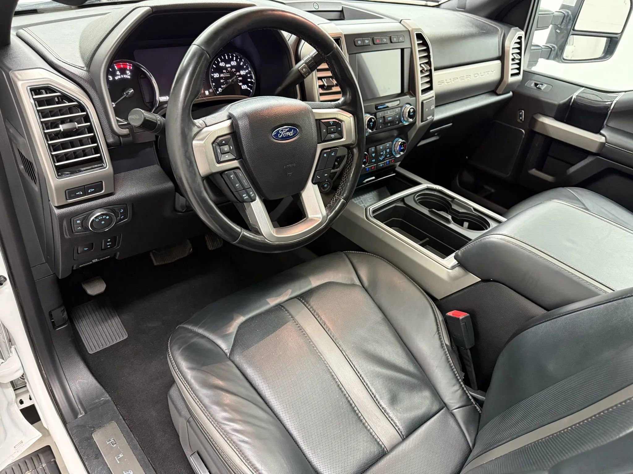 Used 2021 Ford F250 Platinum image 9