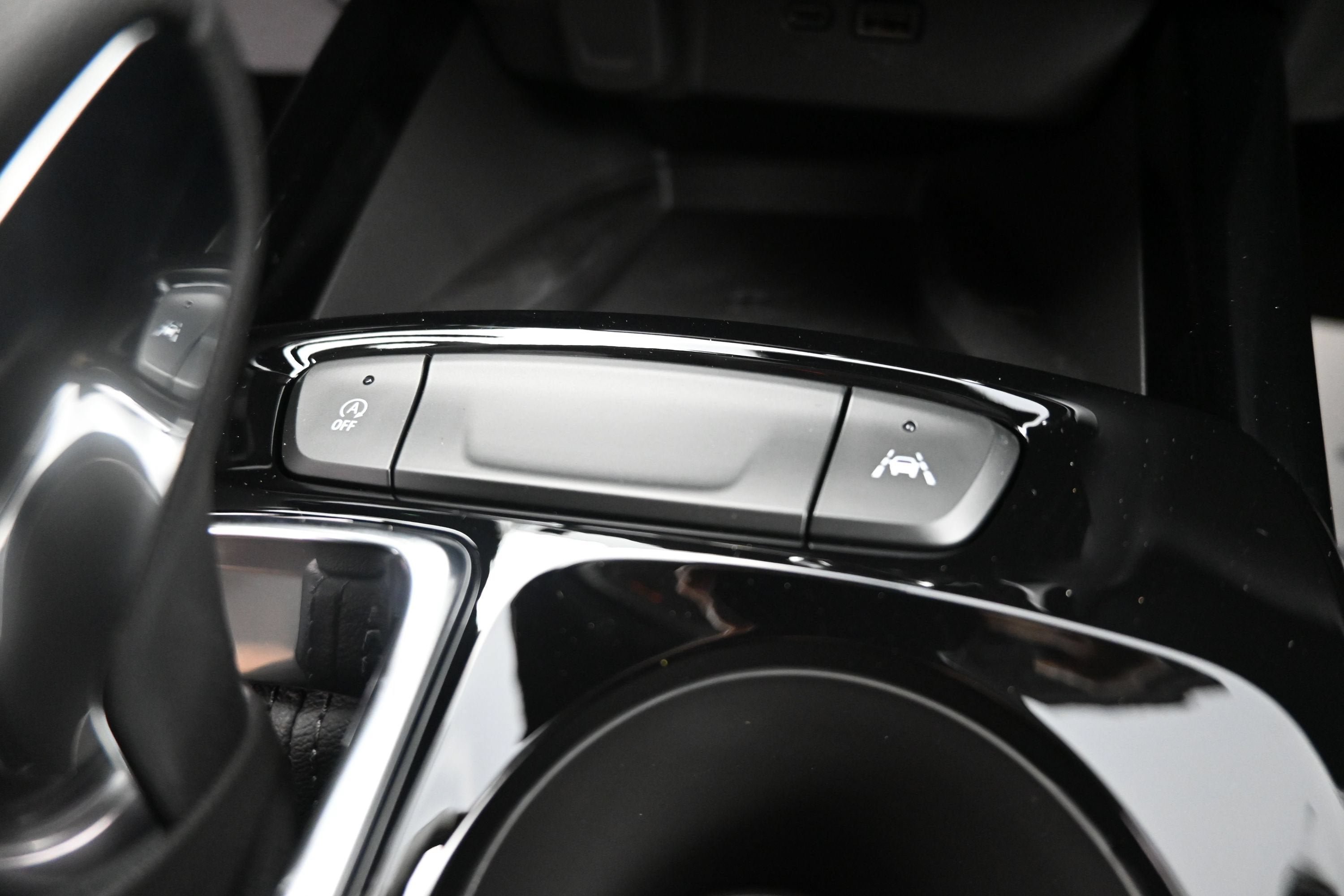 New 2026 Chevrolet Trax LT w/ Sunroof Package FWD image 23