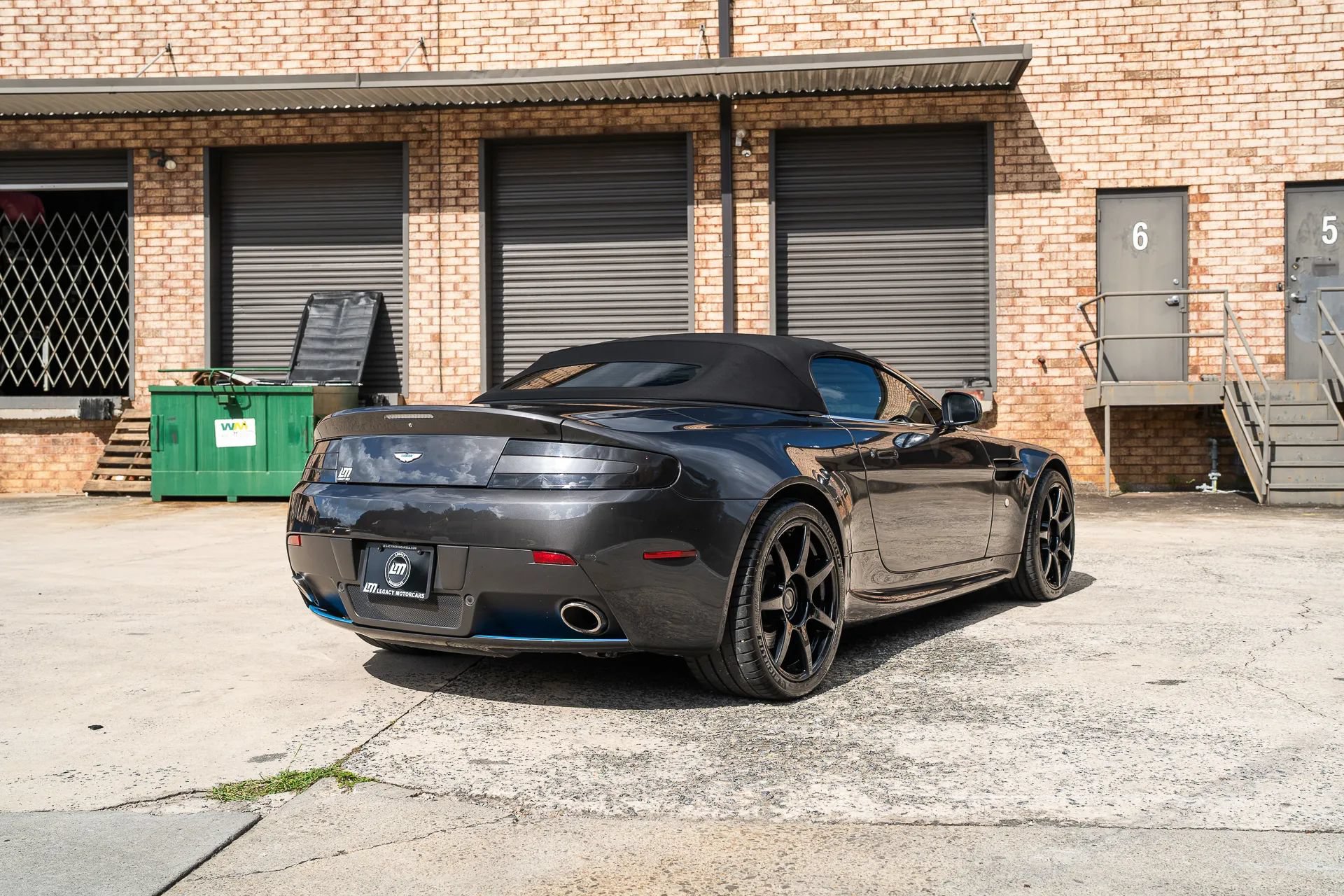 Used 2013 Aston Martin V8 Vantage Roadster RWD image 8