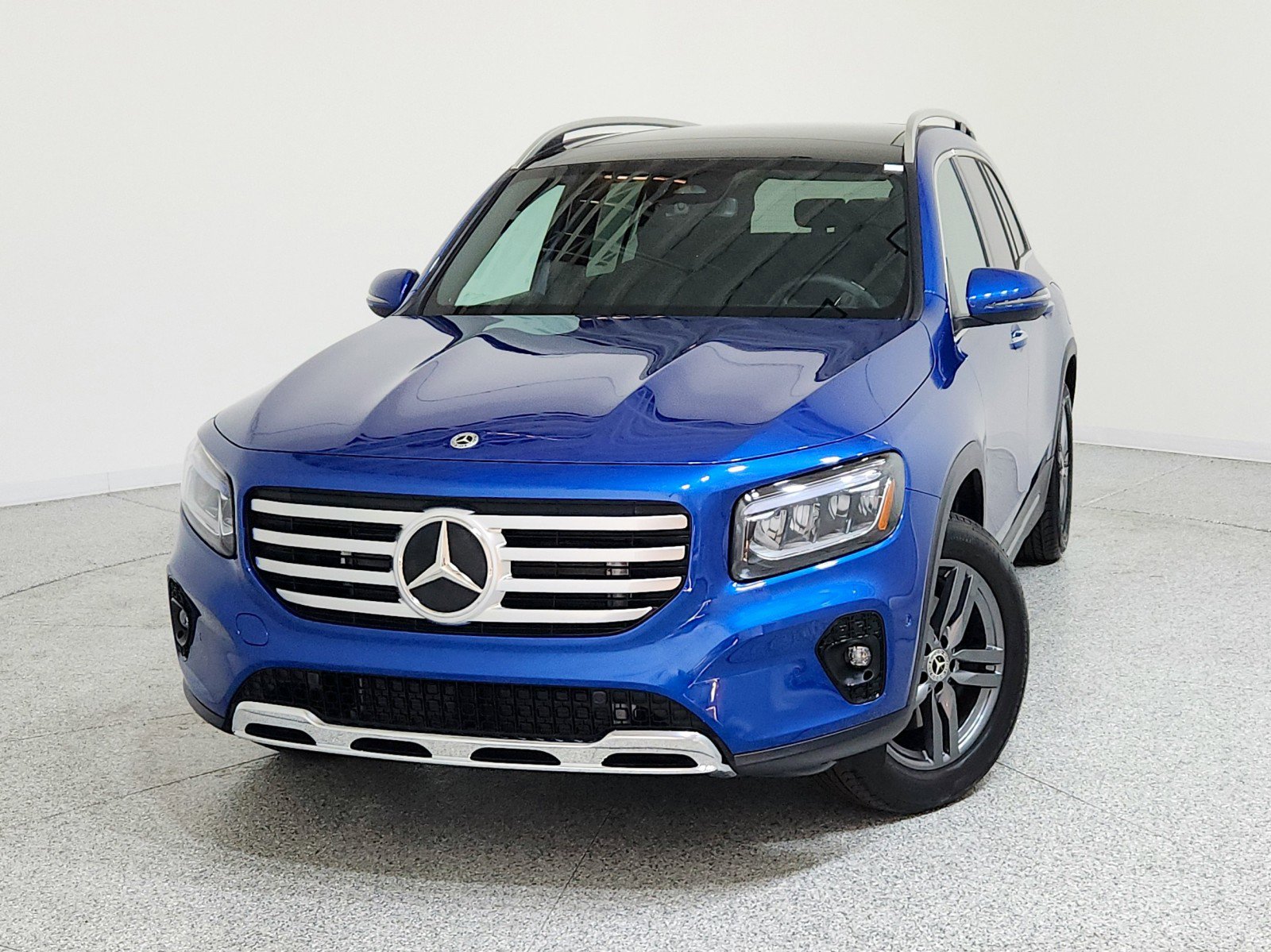 Certified 2024 Mercedes-Benz GLB 250 4MATIC image 2