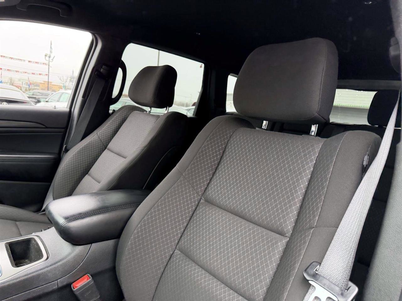Used 2019 Jeep Grand Cherokee Laredo image 10