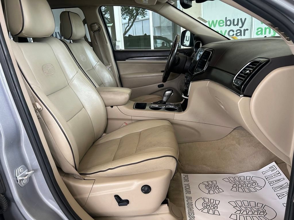 Used 2019 Jeep Grand Cherokee Overland RWD image 25