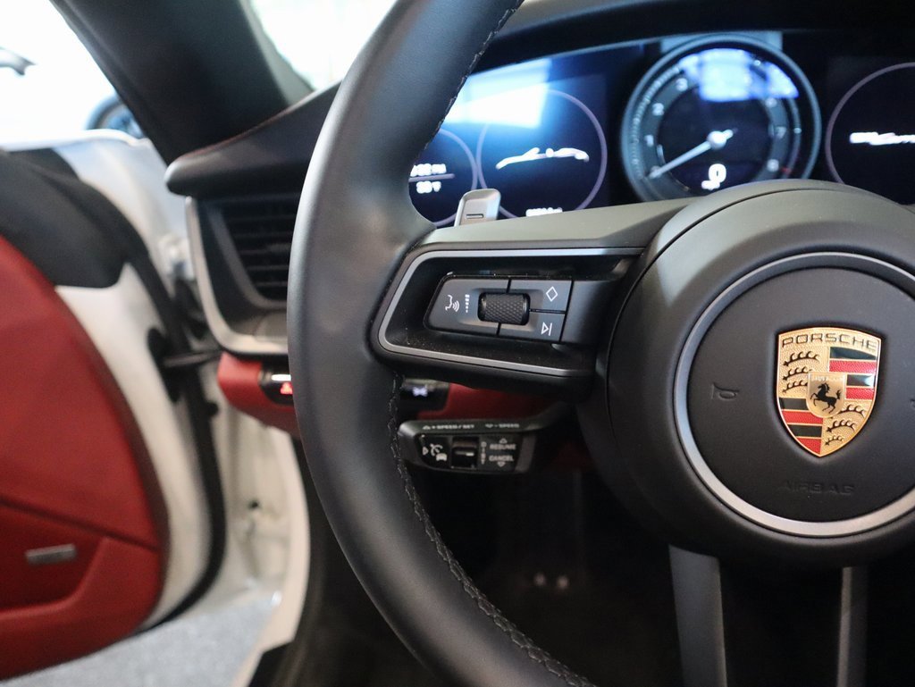 Used 2020 Porsche 911 Carrera S image 28