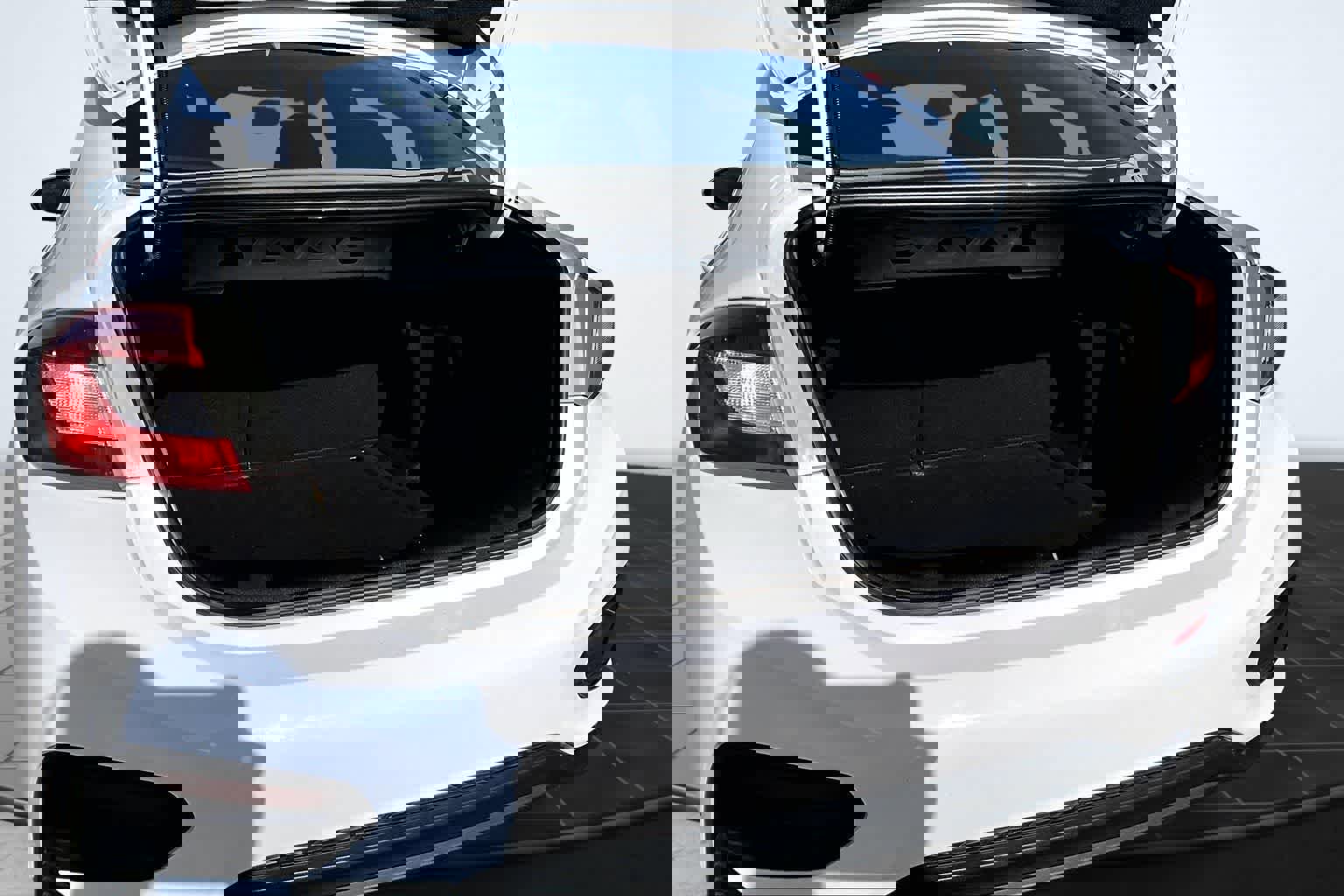 Used 2017 Chevrolet Cruze LT w/ RS Package image 18