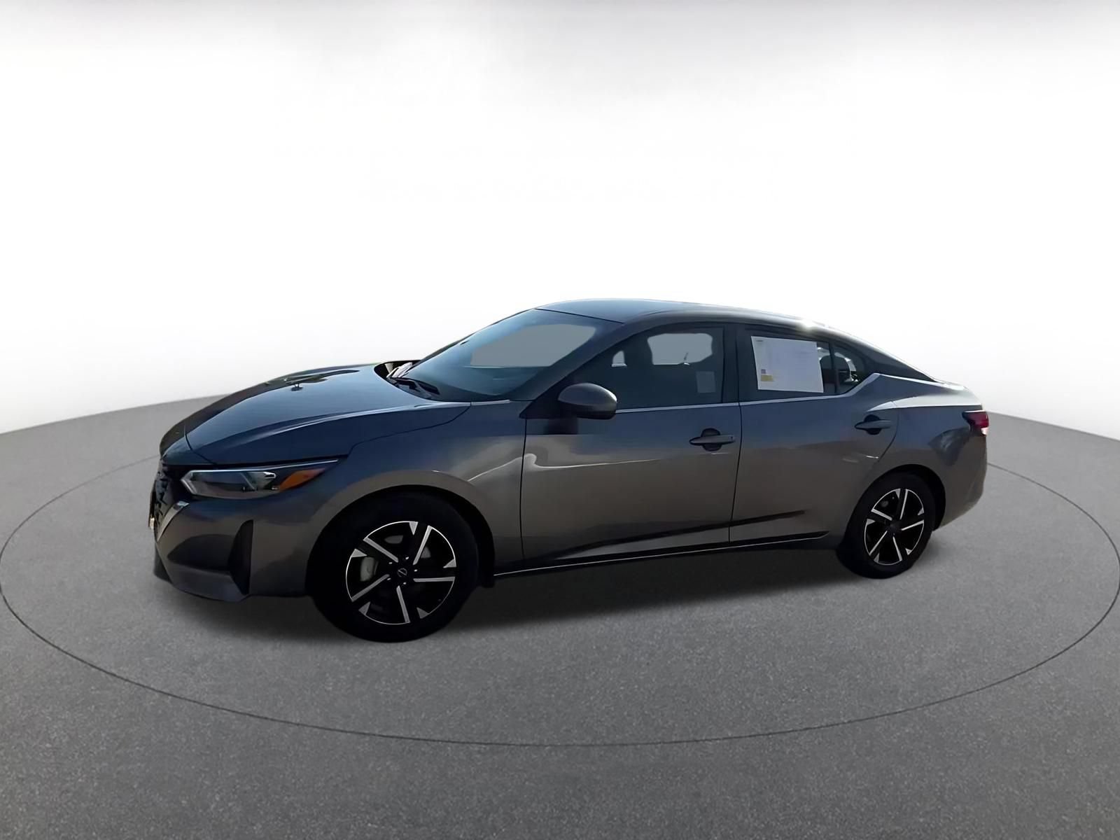 Used 2025 Nissan Sentra SV FWD image 8