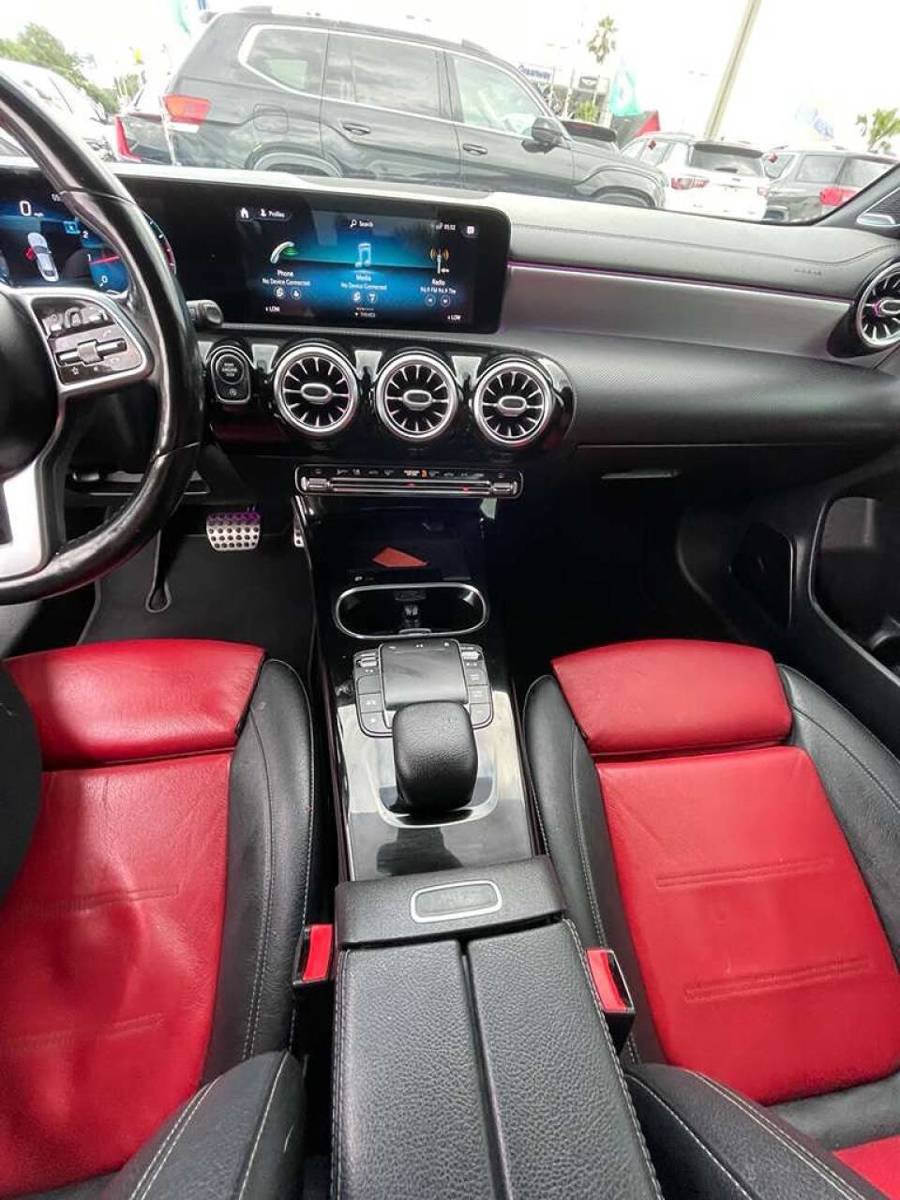 Used 2021 Mercedes-Benz CLA 250 4MATIC image 2