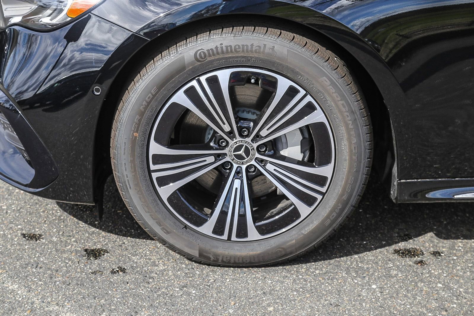 New 2024 Mercedes-Benz E 350 4MATIC Sedan image 7