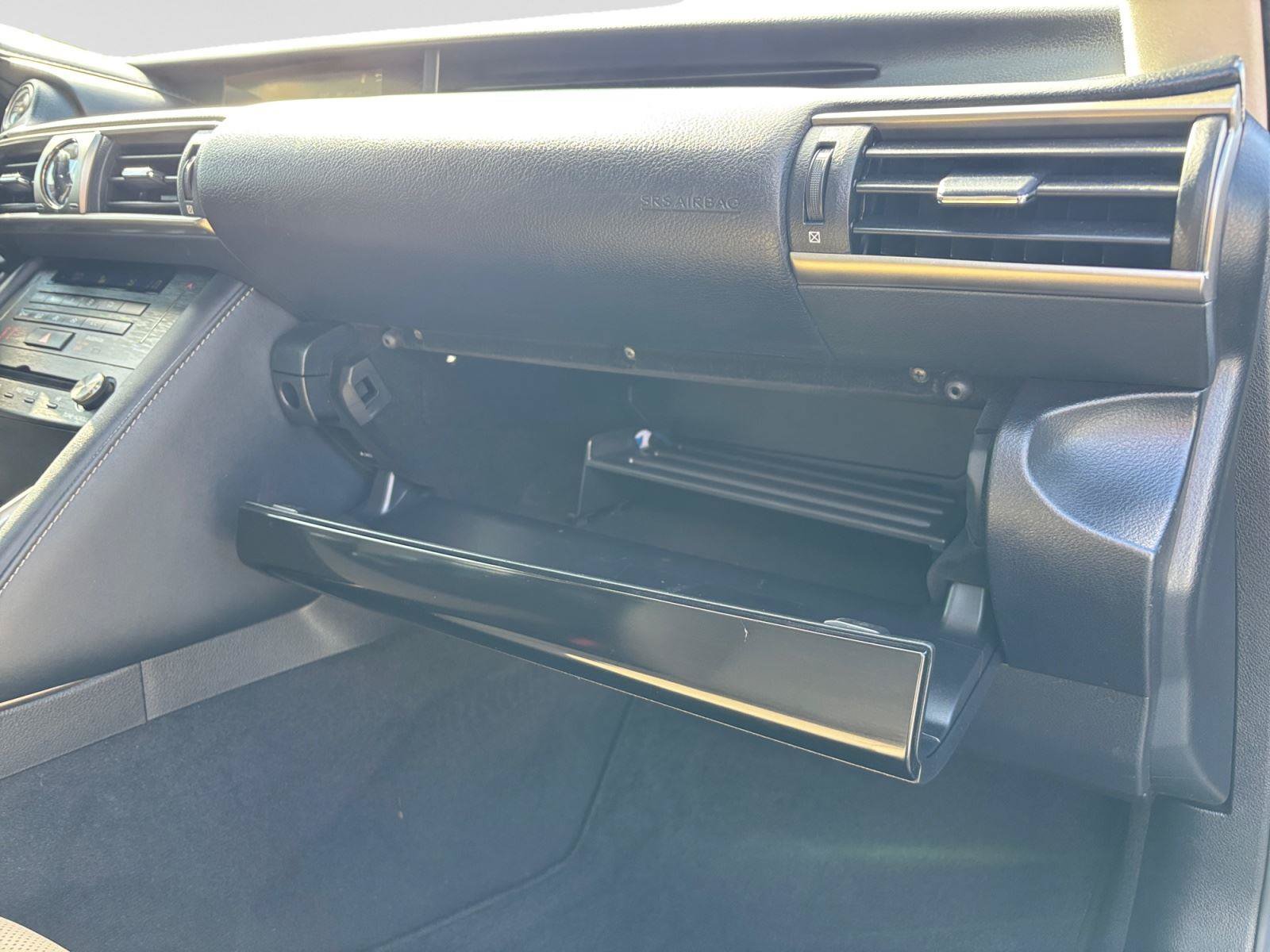 Used 2019 Lexus IS 300 w/ Premium Package RWD image 43