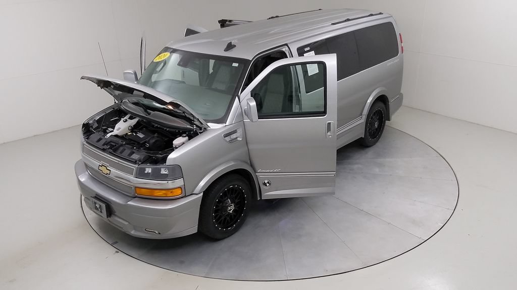 Used 2020 Chevrolet Express 2500 w/ Enhanced Convenience Package RWD image 59