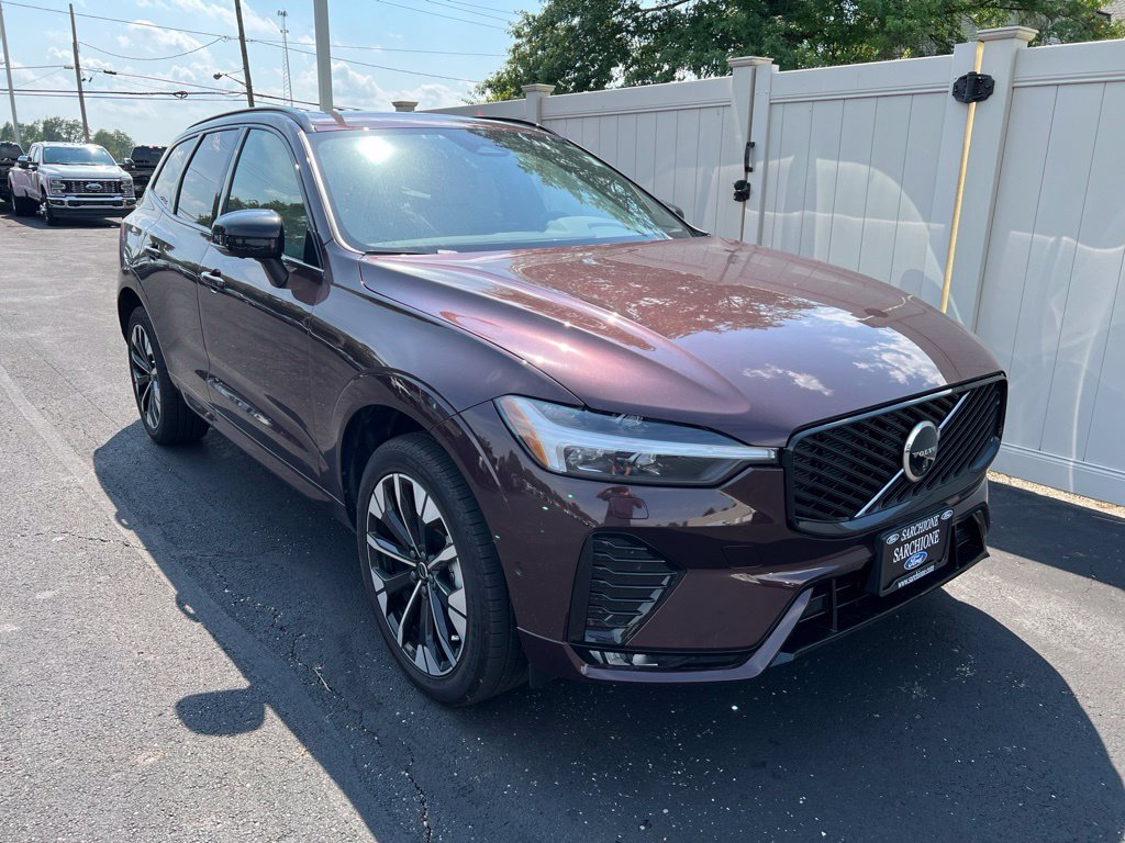 Used 2026 Volvo XC60 B5 Plus w/ Climate Package AWD/4WD image 2