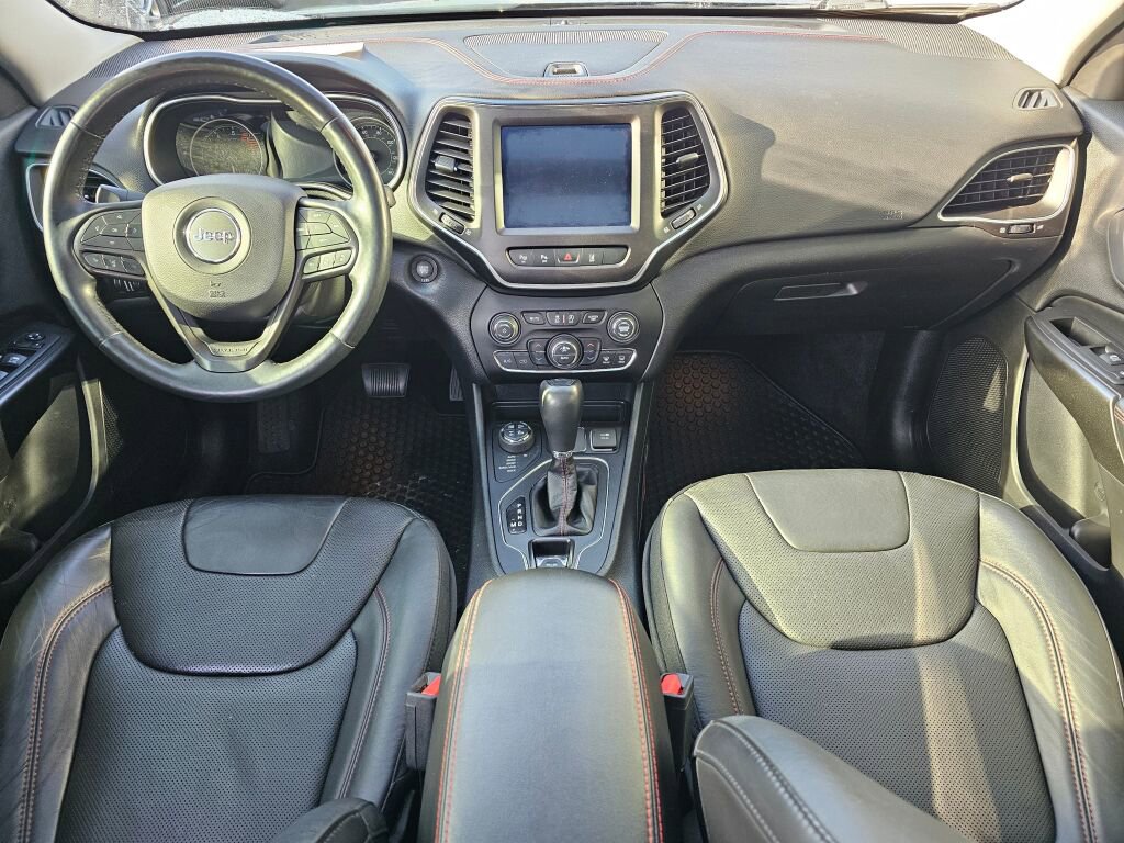 Used 2019 Jeep Cherokee Trailhawk image 18
