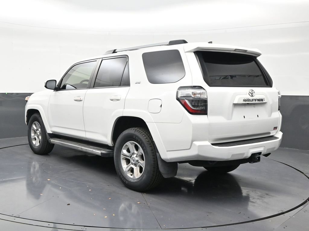 Used 2022 Toyota 4Runner SR5 RWD image 3