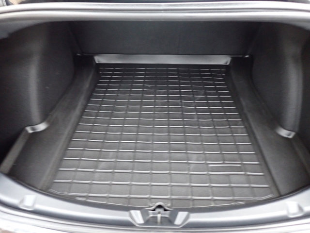 Used 2023 Tesla Model 3 Standard Range image 4