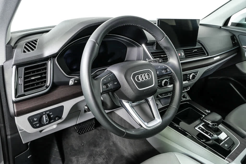 Used 2022 Audi Q5 2.0T Premium Plus w/ Premium Plus Package image 4