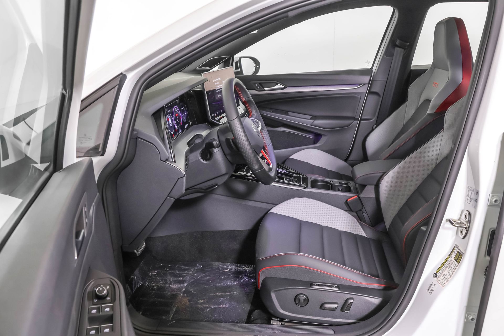 New 2026 Volkswagen GTI SE FWD image 5
