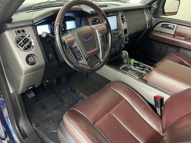 Used 2015 Ford Expedition Platinum image 3