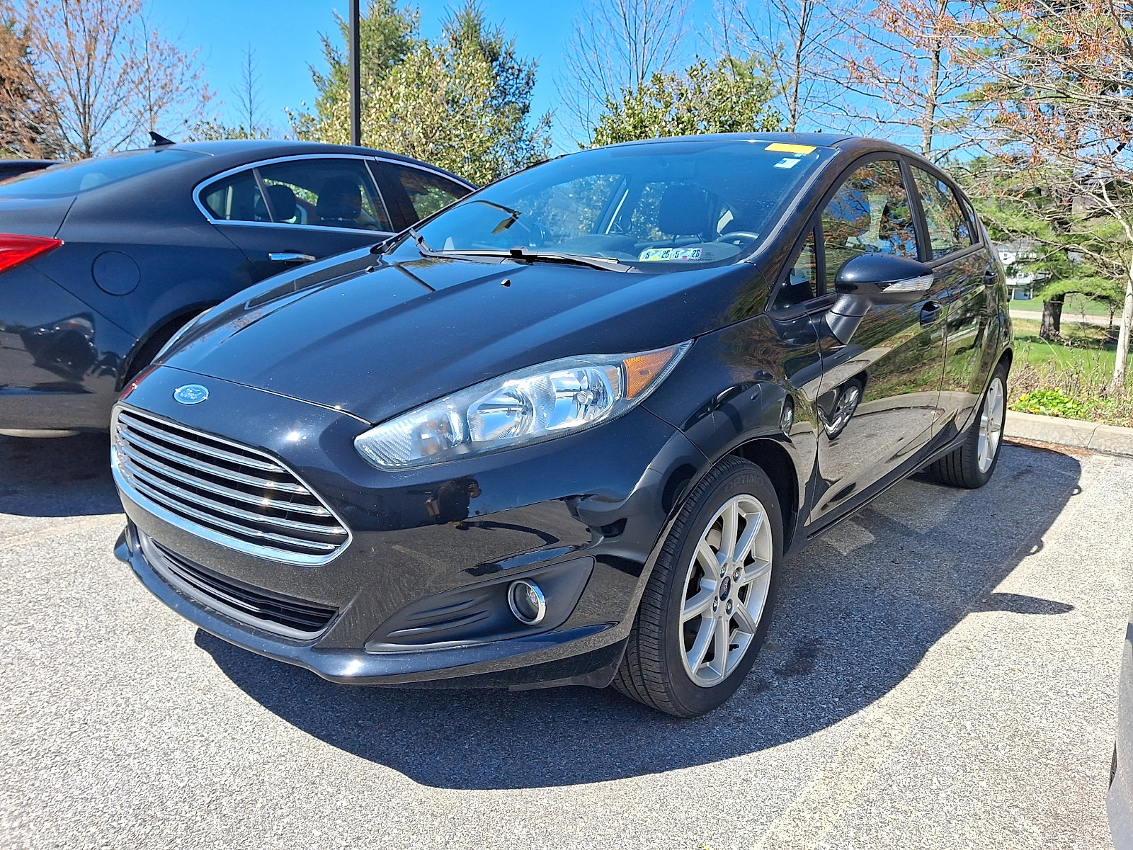 Used 2016 Ford Fiesta SE w/ Equipment Group 201A image 3