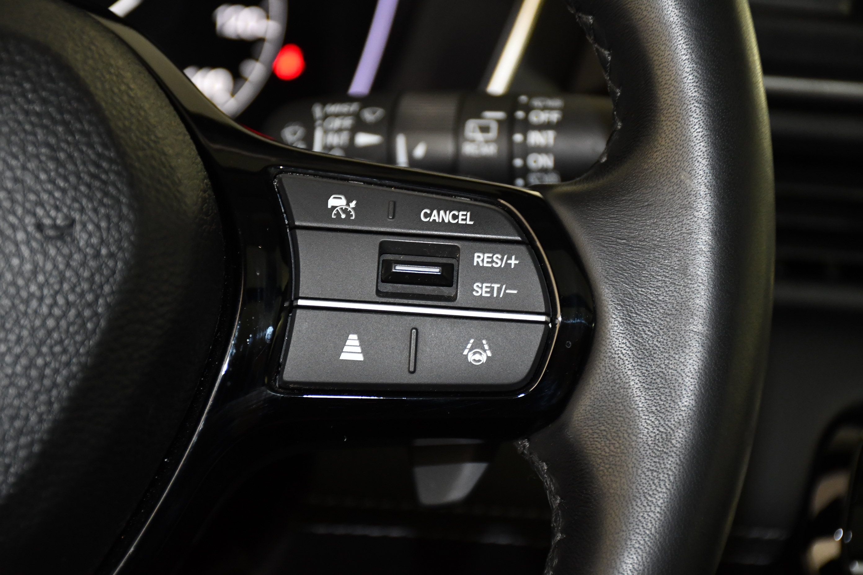 Certified 2025 Honda Pilot Touring image 21