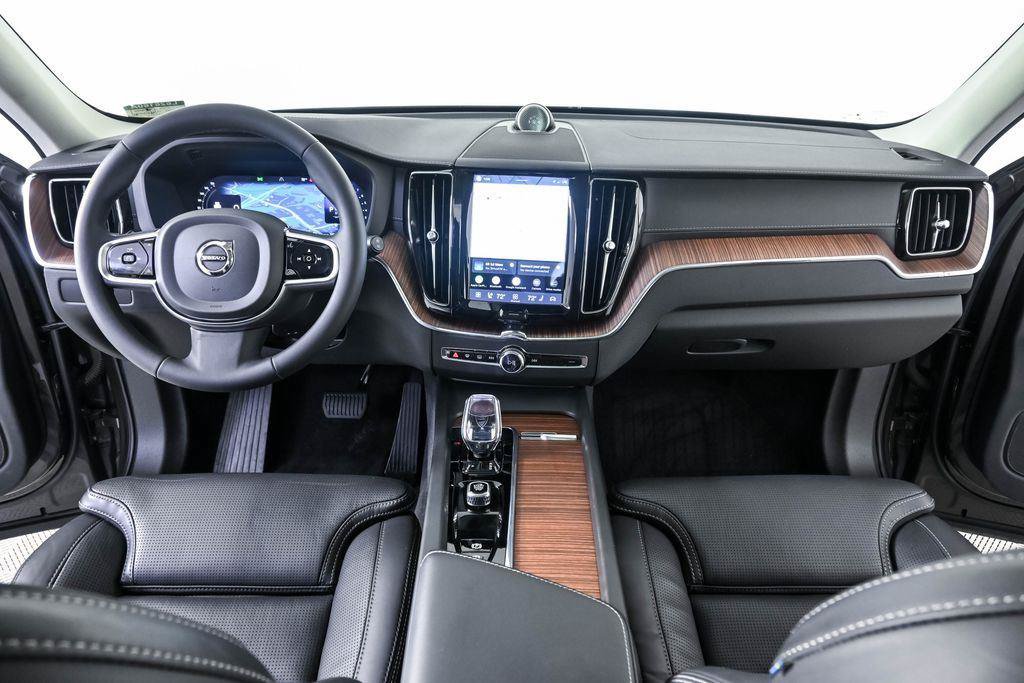 Used 2024 Volvo XC60 B5 Ultimate AWD/4WD image 20