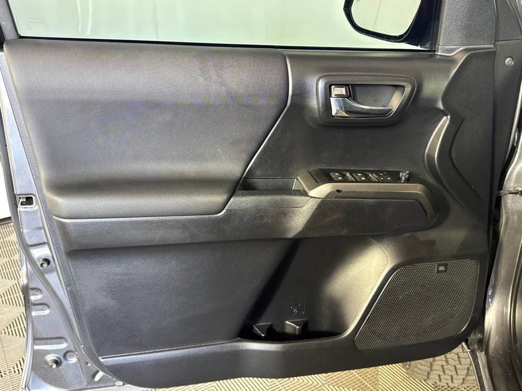 Used 2021 Toyota Tacoma TRD Pro AWD/4WD image 32
