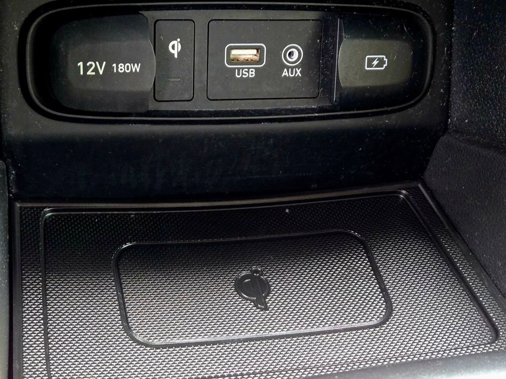 Used 2020 Hyundai Santa Fe SEL w/ Convenience Package image 22