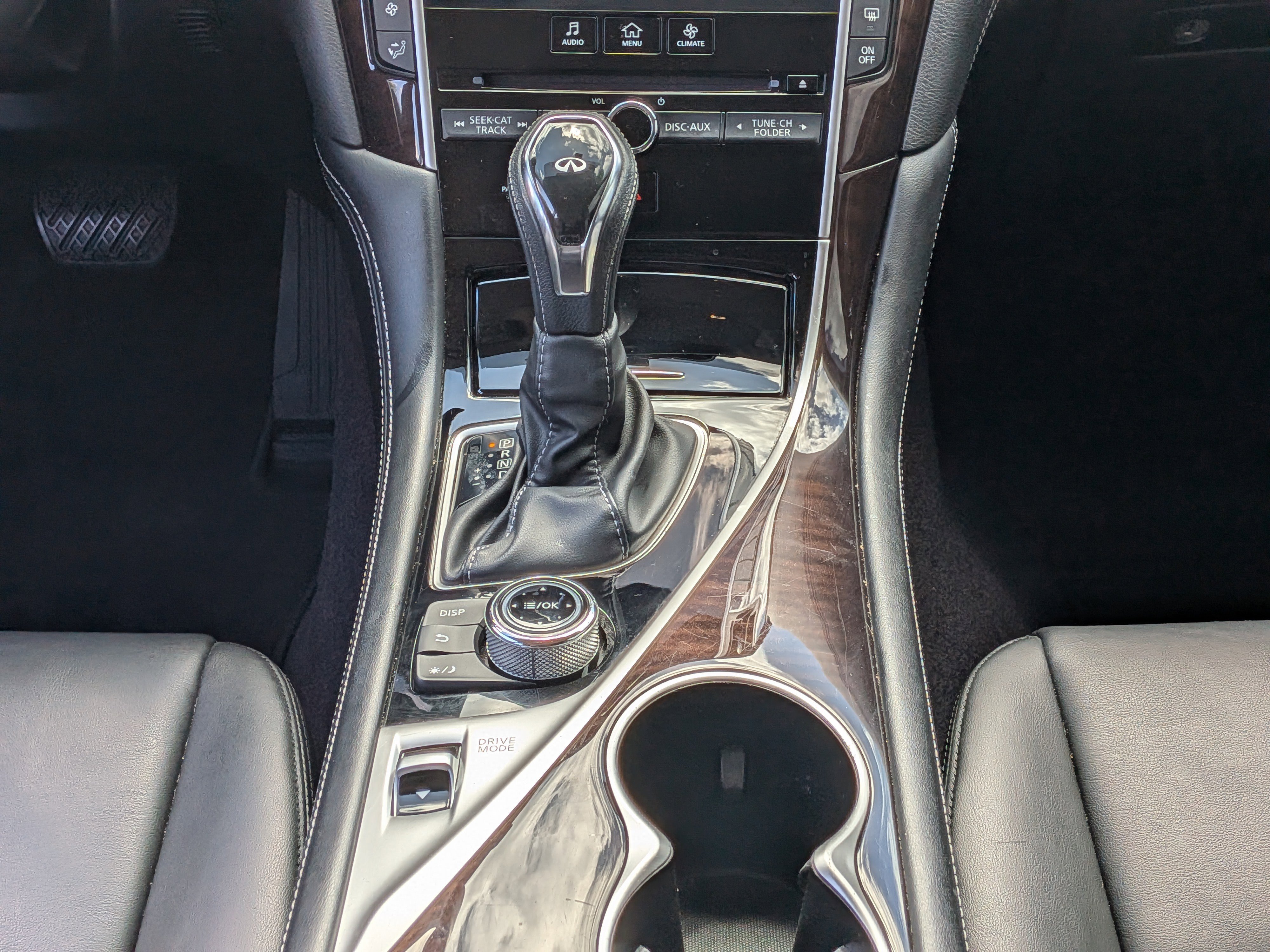 Used 2018 INFINITI Q50 Luxe w/ Cargo Package (L95) image 18