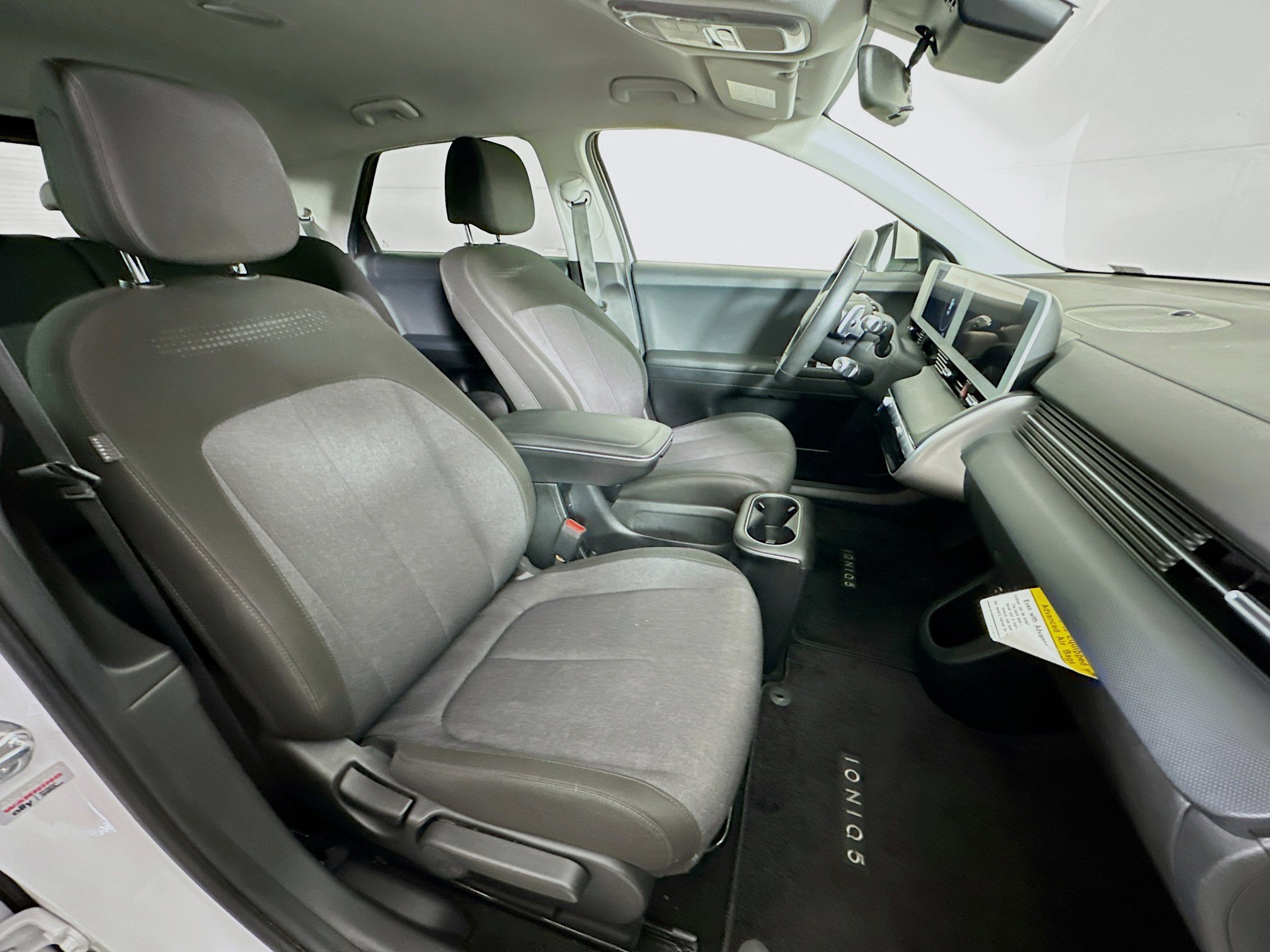 Used 2024 Hyundai Ioniq 5 SE RWD image 30