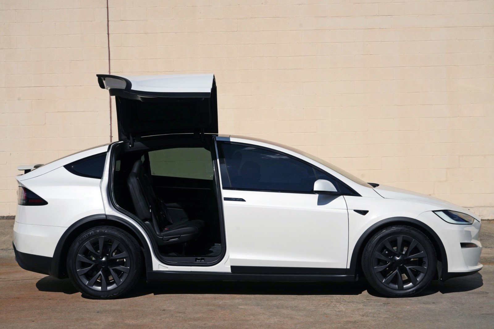 Used 2024 Tesla Model X AWD/4WD image 57