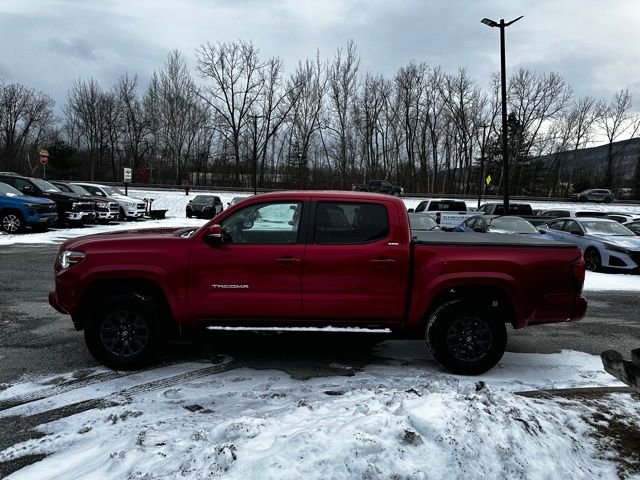 Used 2023 Toyota Tacoma SR5 w/ Technology Package image 8