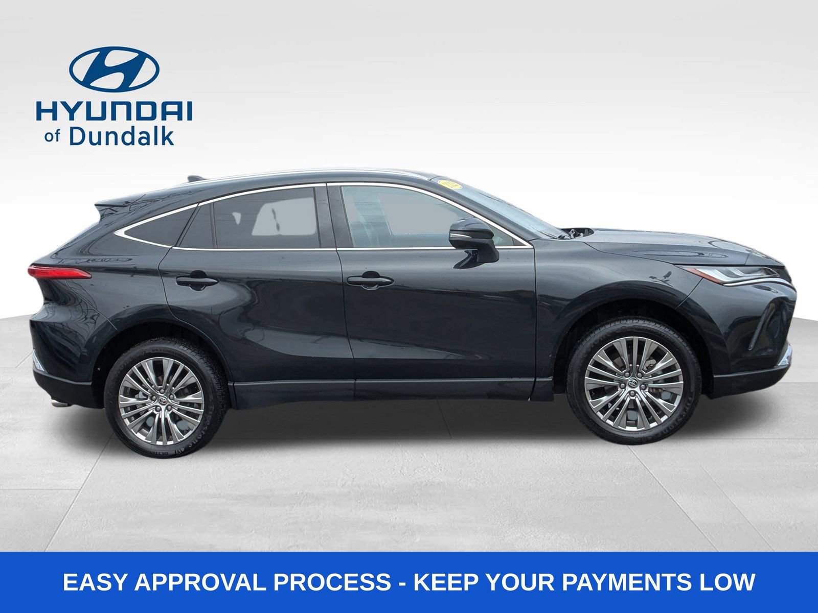 Used 2023 Toyota Venza XLE AWD/4WD image 7