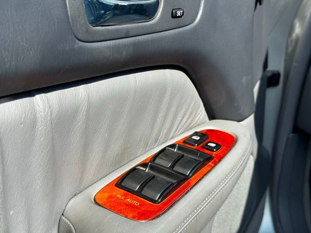 Used 1998 Lexus LS 400 RWD image 13