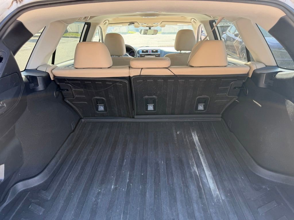 Used 2017 Subaru Outback 3.6R Limited AWD/4WD image 7