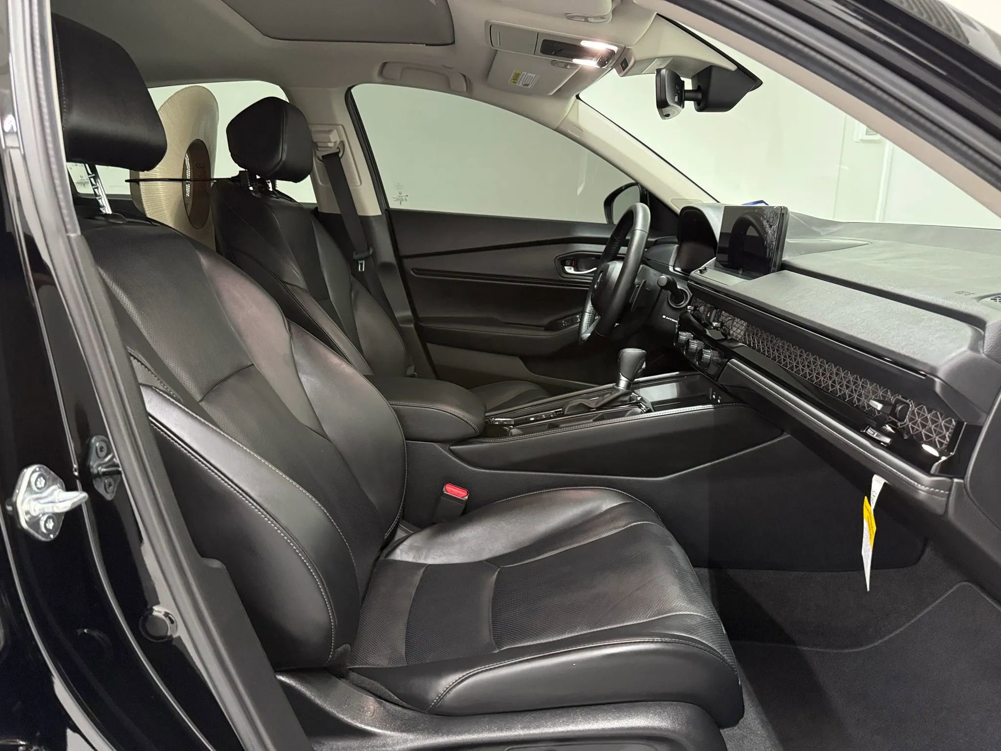 Used 2025 Honda Accord Touring image 10